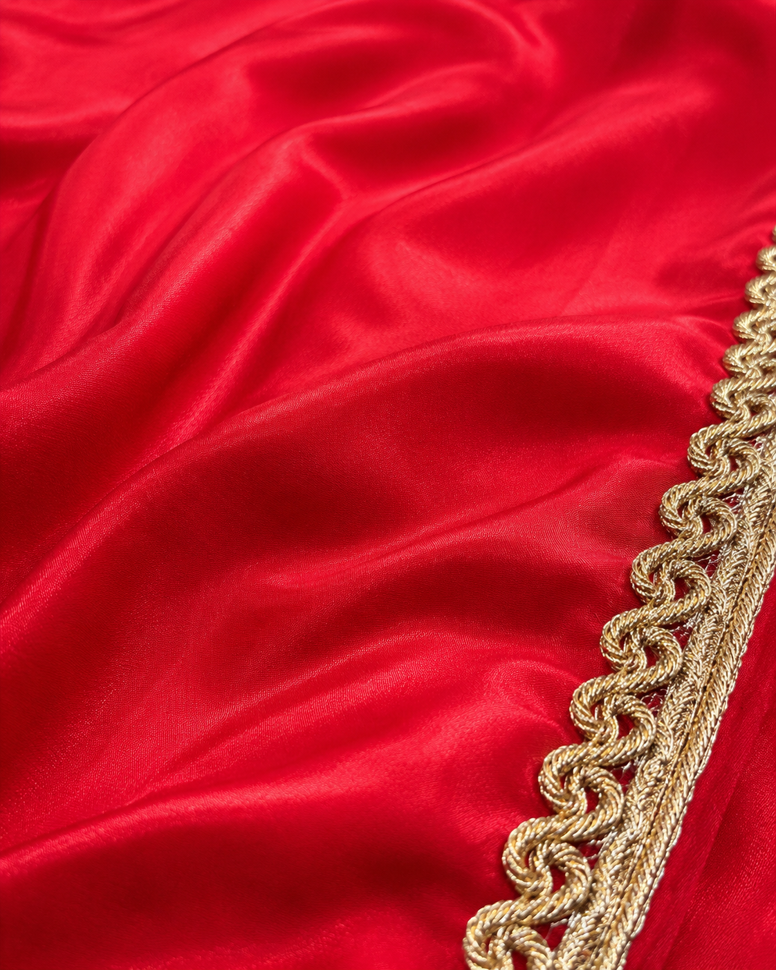 Fiesta Red Crepe Saree Crepe Saree with Gold Zari Border