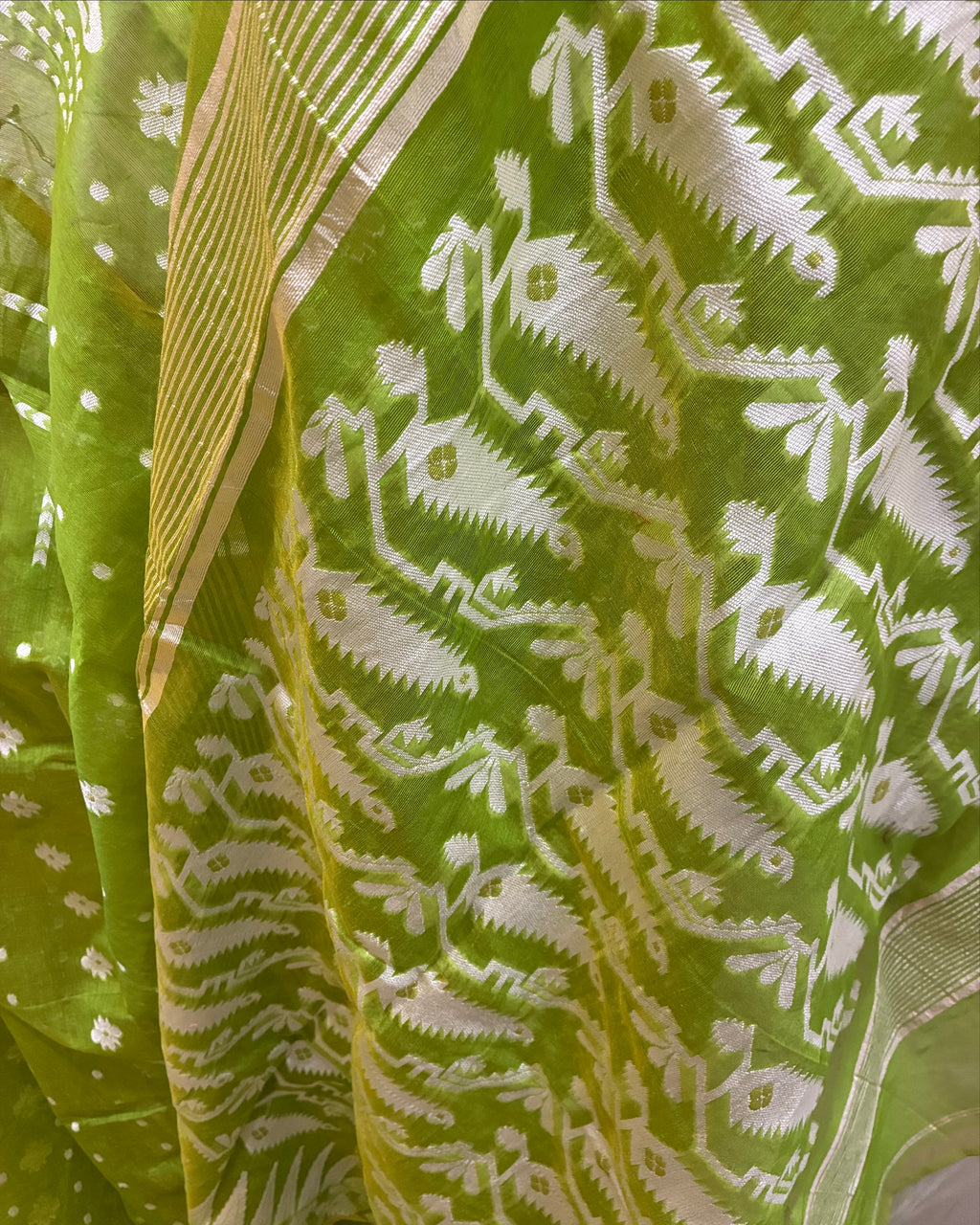 Jamdani Butta Saree