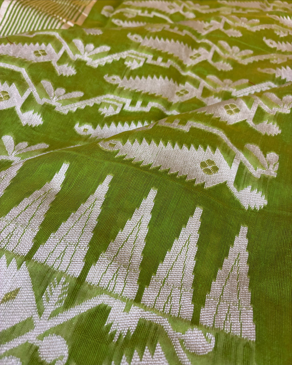 Jamdani Butta Saree
