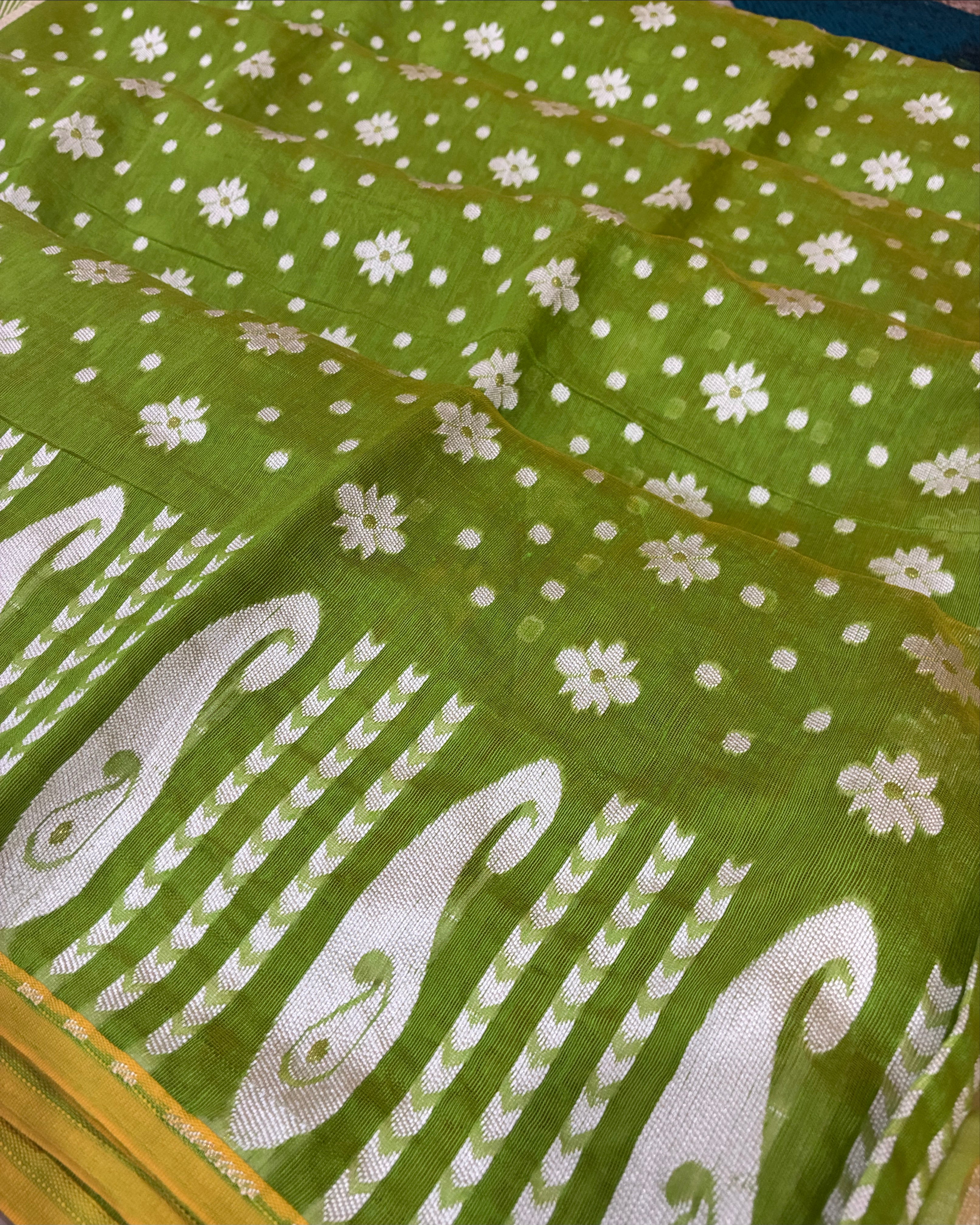 Jamdani Butta Saree