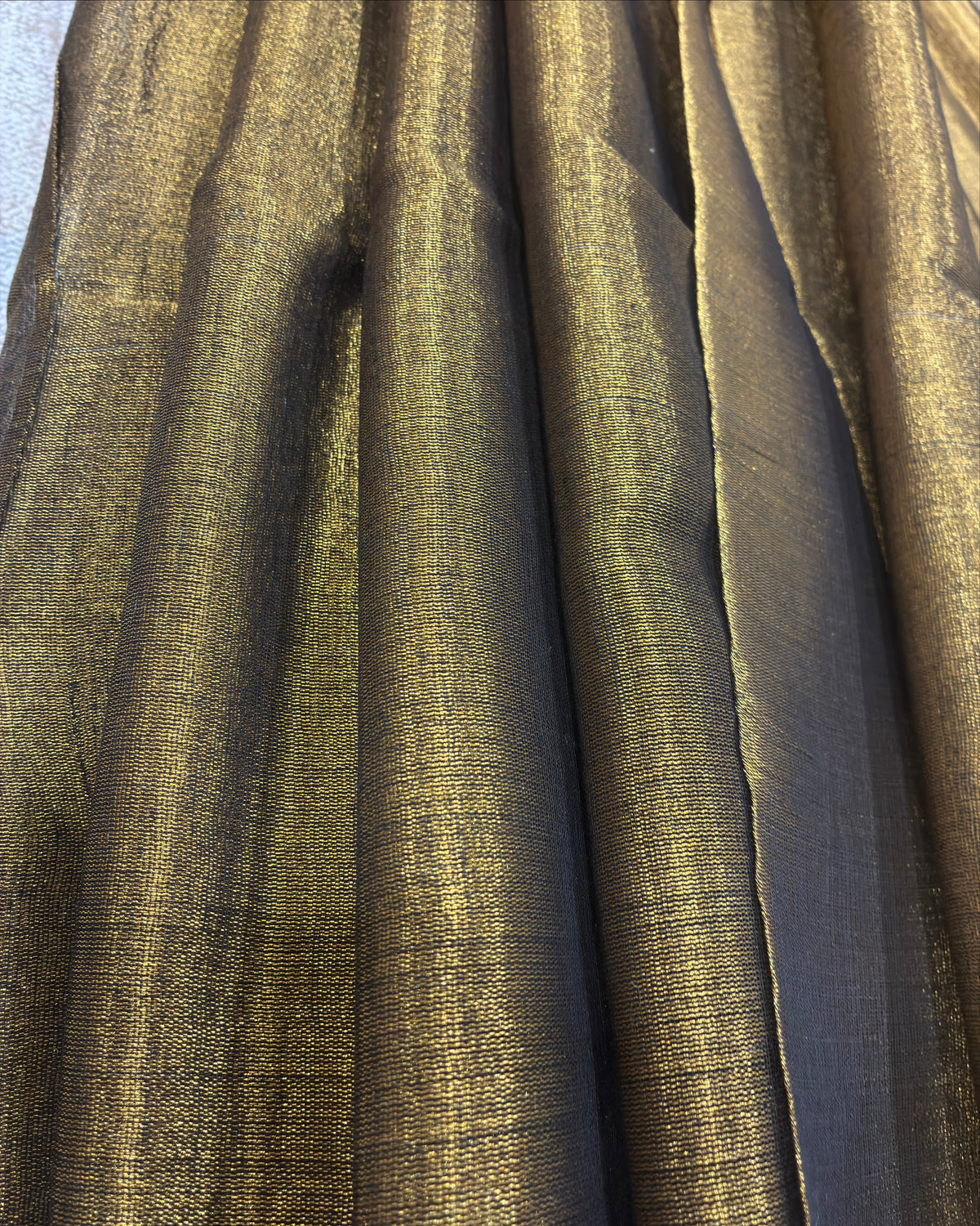 Antique Gold Linen Tissue Saree with Gold Pallu